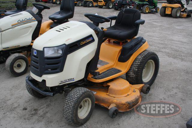 2010 Cub Cadet SLTX1054_1.jpg